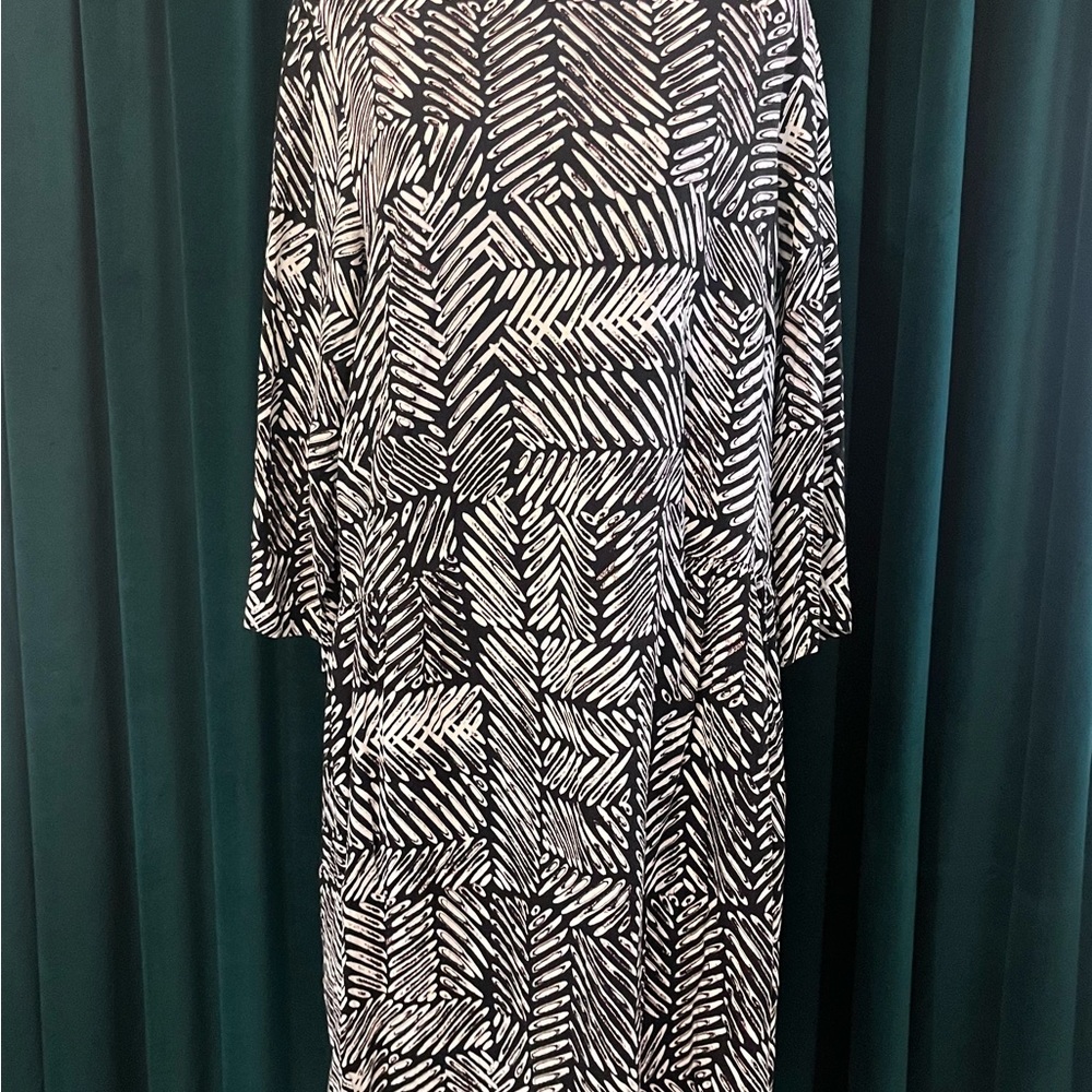 Marimekko Black and White Dolman Sleeve Dress
